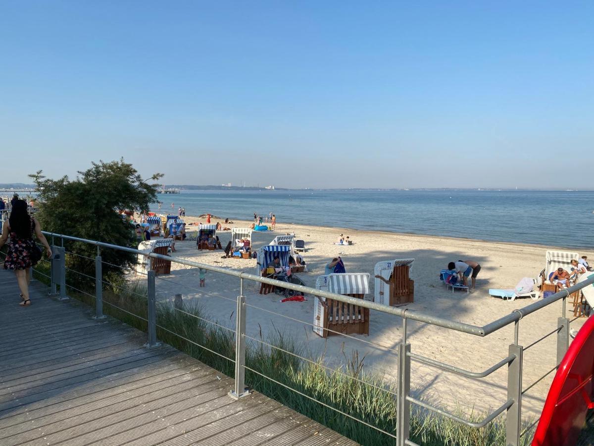Studio Mit Panorama-Meerblick Und Direkter Strandlage In Scharbeutz Exteriör bild